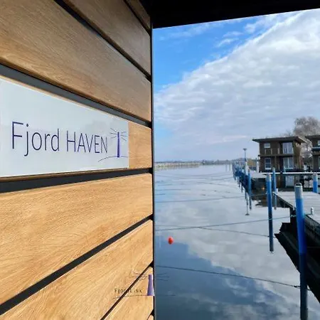 Botel Hausboot Fjord Haven Mit Biosauna In