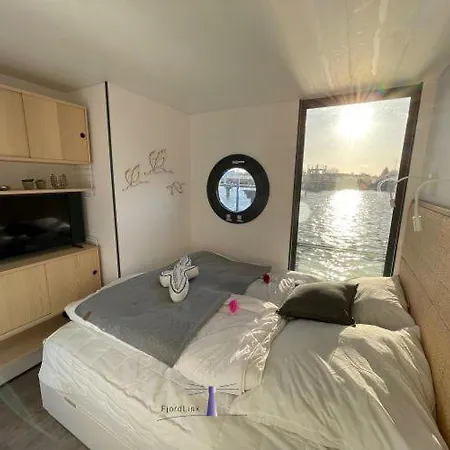 Hausboot Fjord Haven Mit Biosauna In Barth